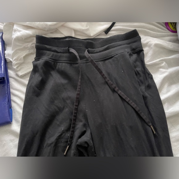 black lululemon athletic joggers size 4 - Picture 2 of 4